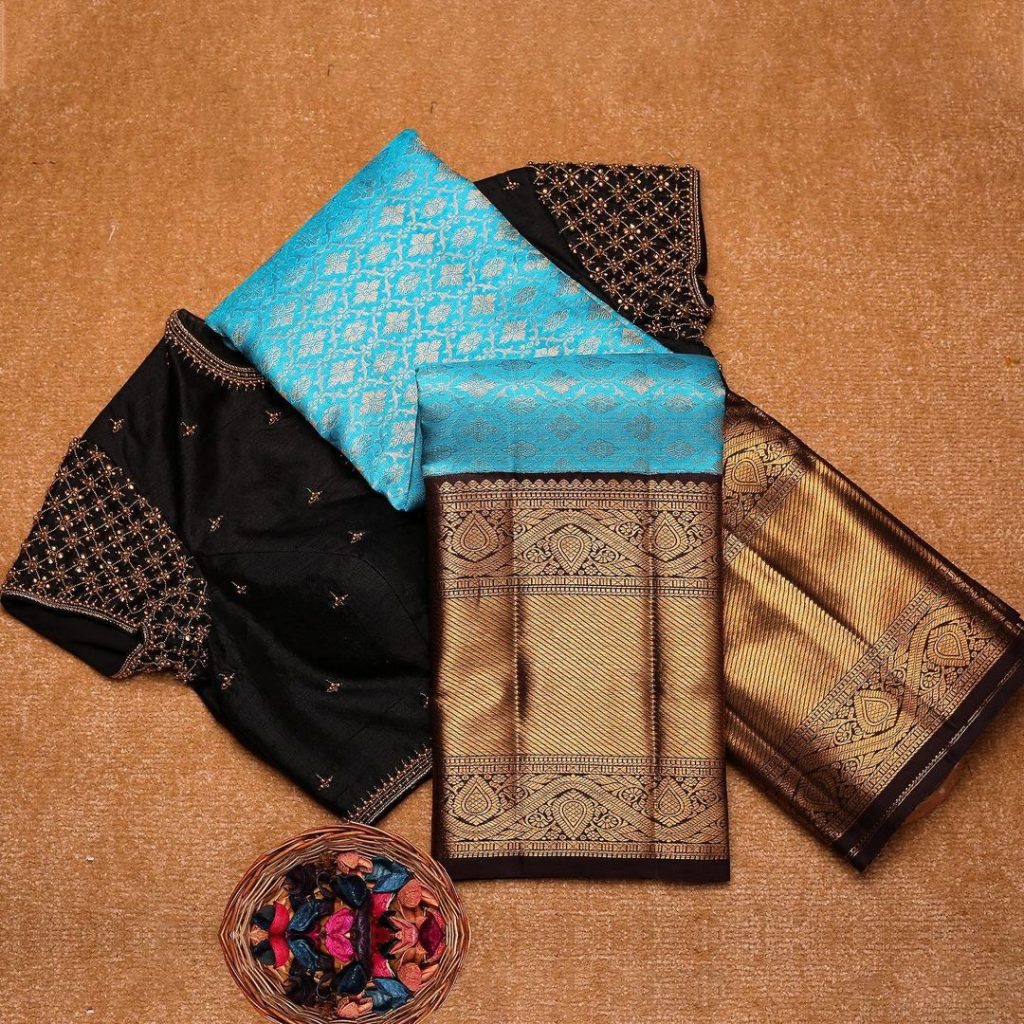 saree-blouse-designs-12